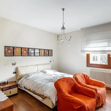 Guesthost - Mestre Cozy With Parking! * Marghera