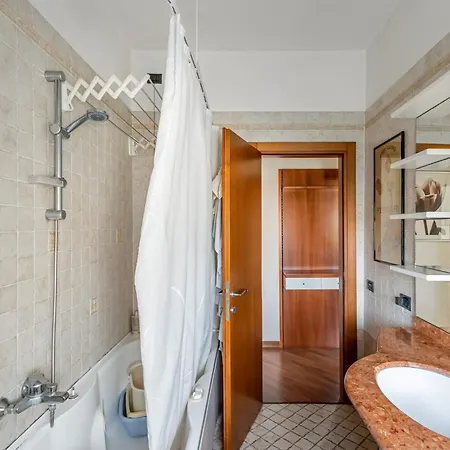 Appartement Mestre Cozy With Parking! Marghera