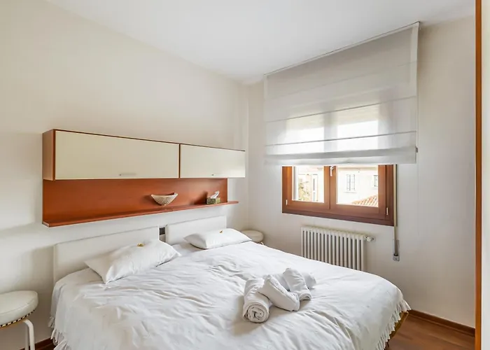 Guesthost - Mestre Cozy With Parking! Marghera